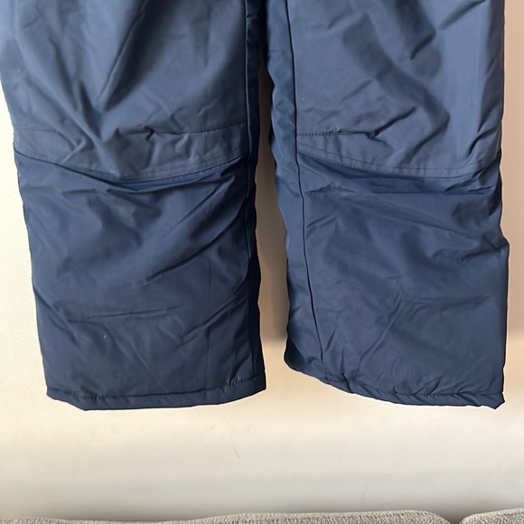 NWT - Amazon Essentials Water Resistant Youth Snow Pants - Large (10) - Picture 4 of 9